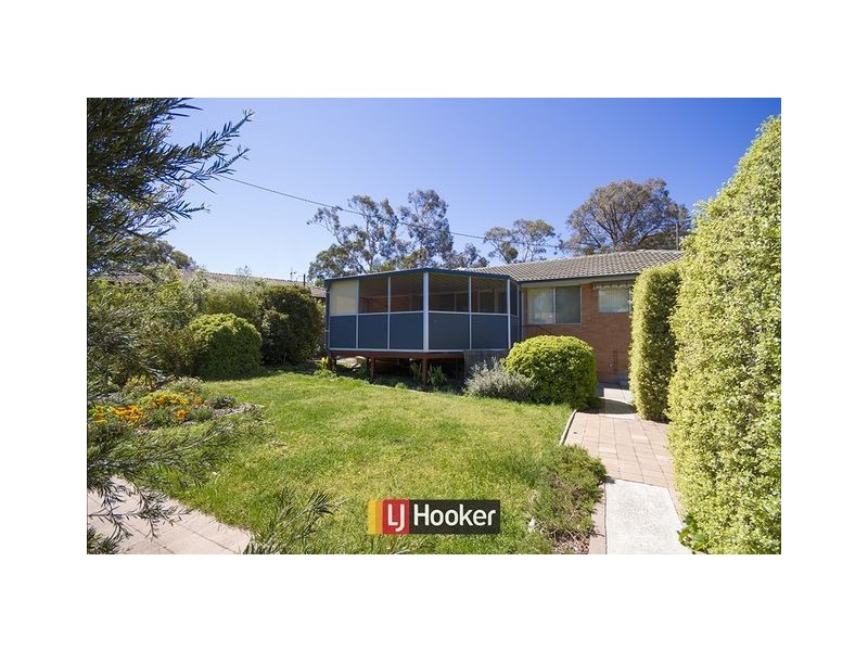 8 Messenger Street, Holt ACT 2615