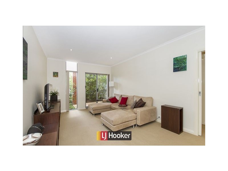 1/10 Coolac Place, Braddon ACT 2612