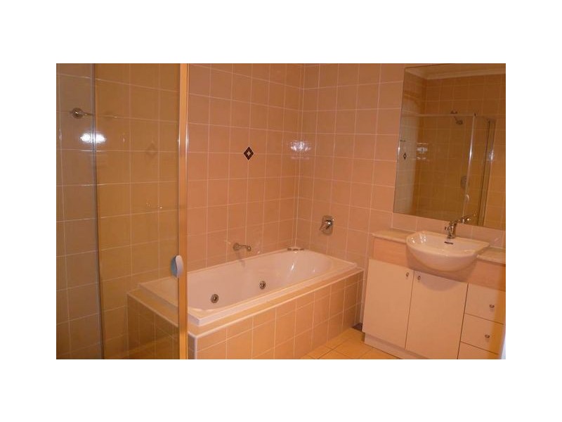 15/50 Ellenborough Street, Lyneham ACT 2602