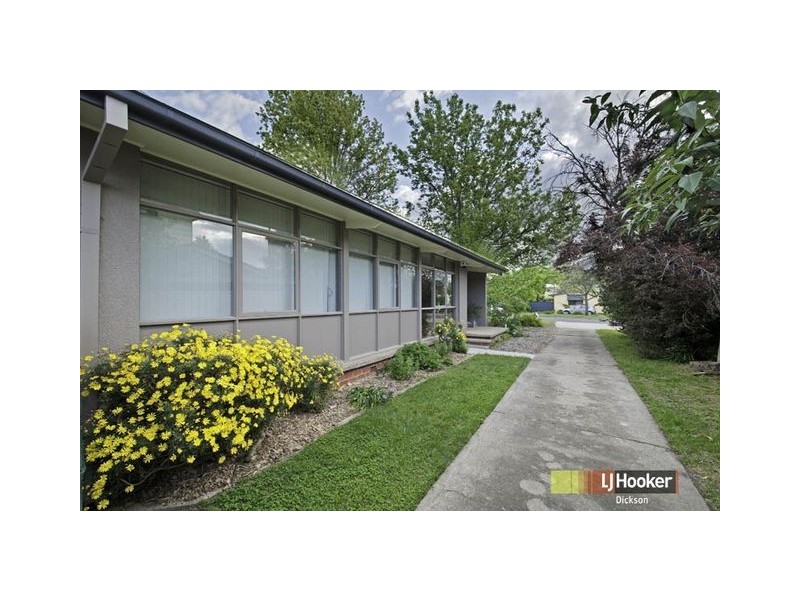 18 Lowanna Street, Braddon ACT 2612