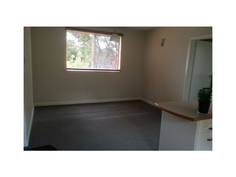 8/11 Tryon Street, Hackett ACT 2602