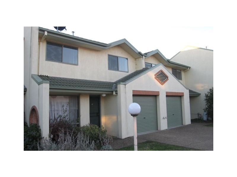 21/10 Federal Highway, Watson ACT 2602