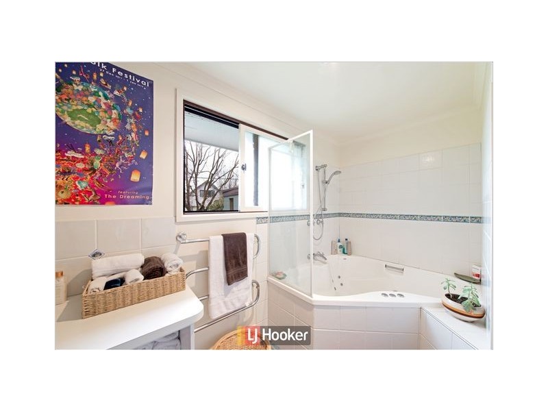 8 Jordan Place, Watson ACT 2602