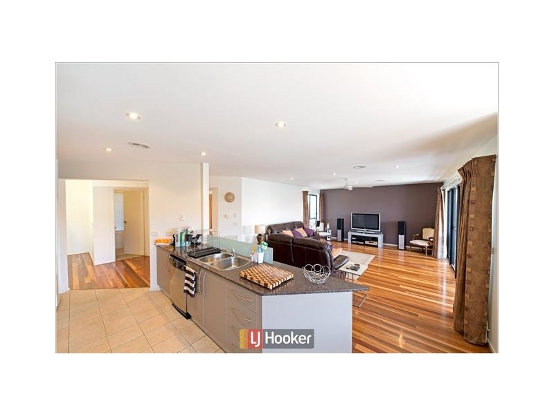 18 Winarlia Lane, Gungahlin ACT 2912