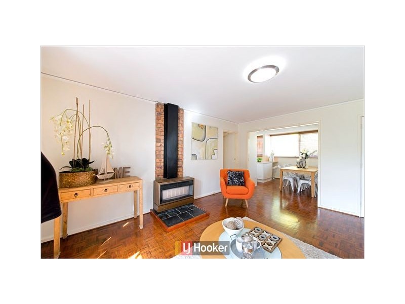 207 Phillip Avenue, Hackett ACT 2602