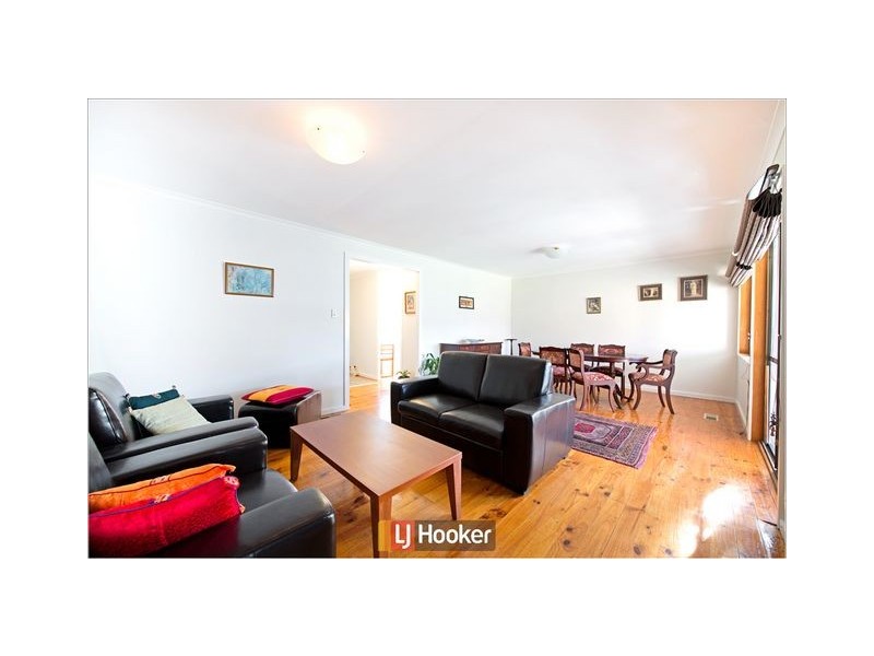 35 Simpson Street, Watson ACT 2602