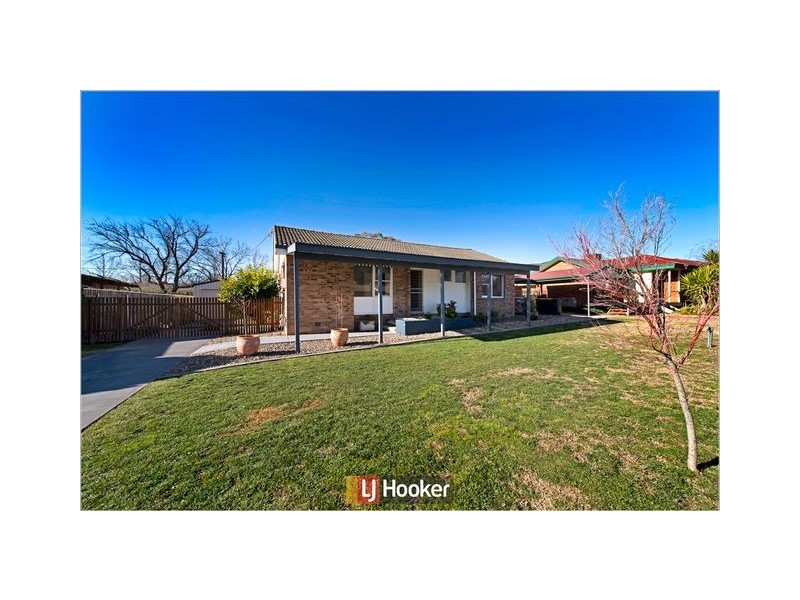 35 Simpson Street, Watson ACT 2602