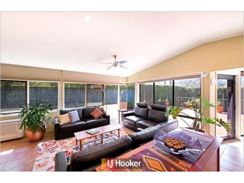 9 Lewin Street, Lyneham ACT 2602