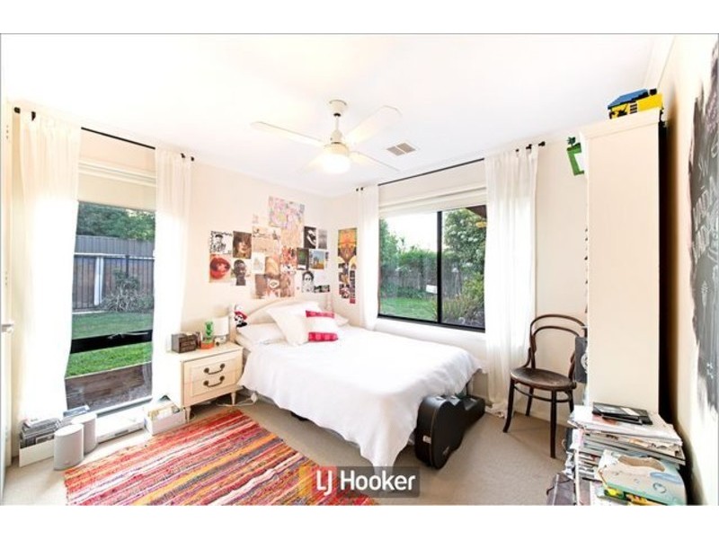 18 Molloy Crescent, Cook ACT 2614