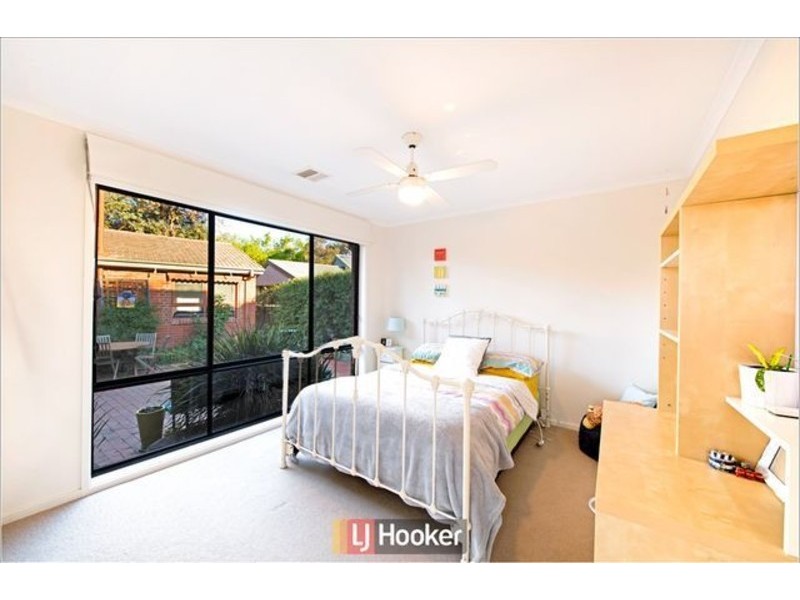 18 Molloy Crescent, Cook ACT 2614