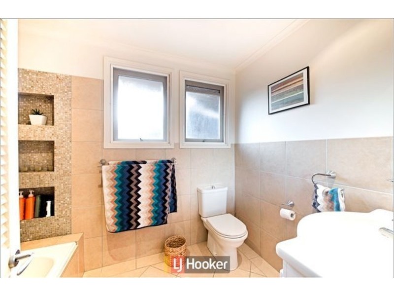 18 Molloy Crescent, Cook ACT 2614