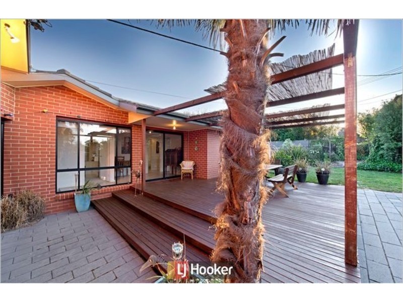 18 Molloy Crescent, Cook ACT 2614