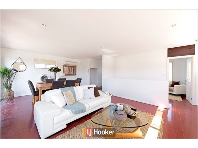 141/215 Aspinall Street, Watson ACT 2602