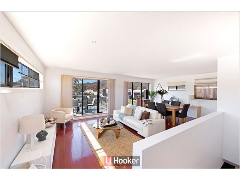 141/215 Aspinall Street, Watson ACT 2602