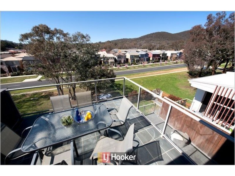 141/215 Aspinall Street, Watson ACT 2602