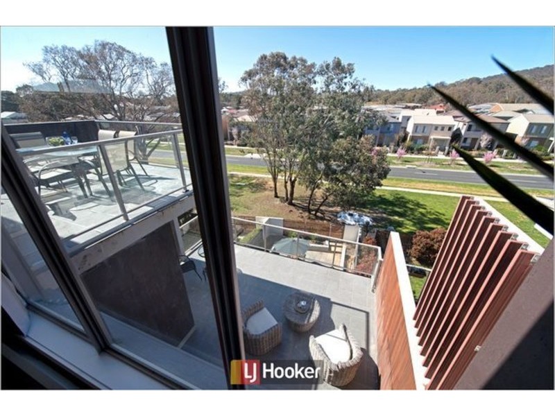 141/215 Aspinall Street, Watson ACT 2602