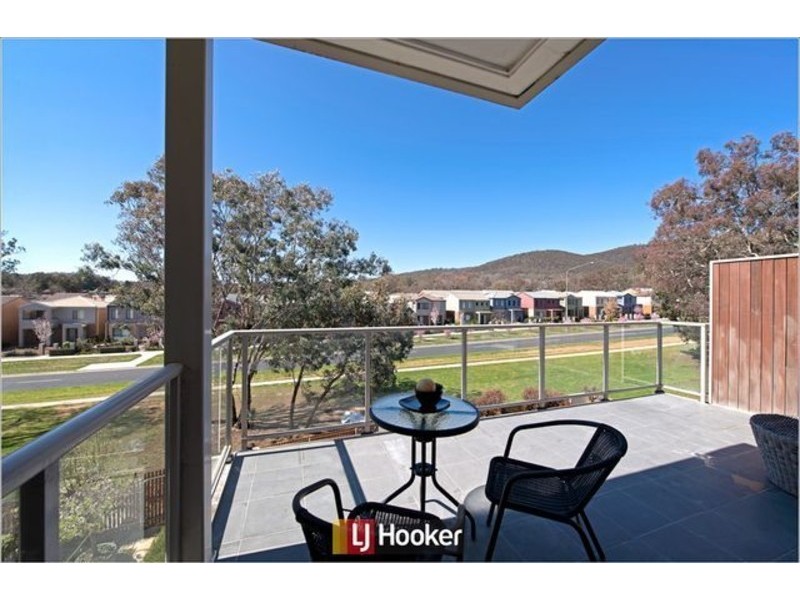 141/215 Aspinall Street, Watson ACT 2602
