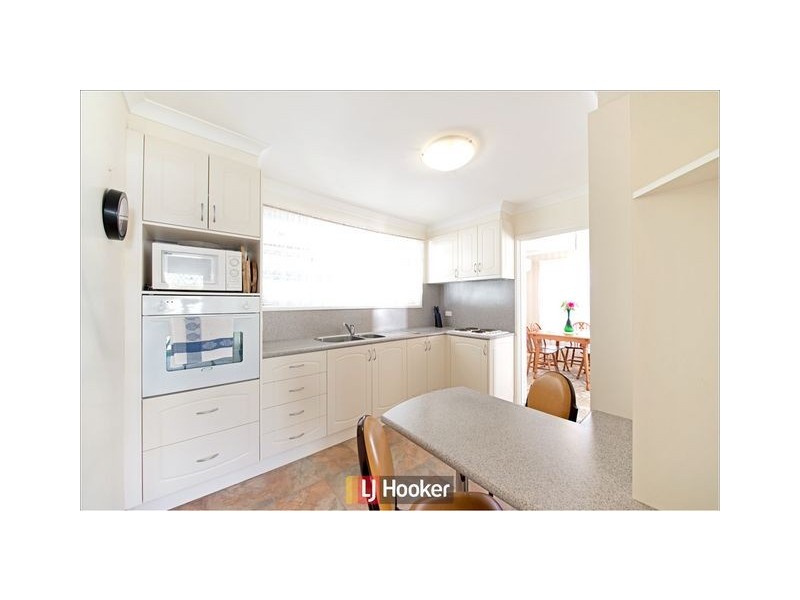 76 Irvine Street, Watson ACT 2602