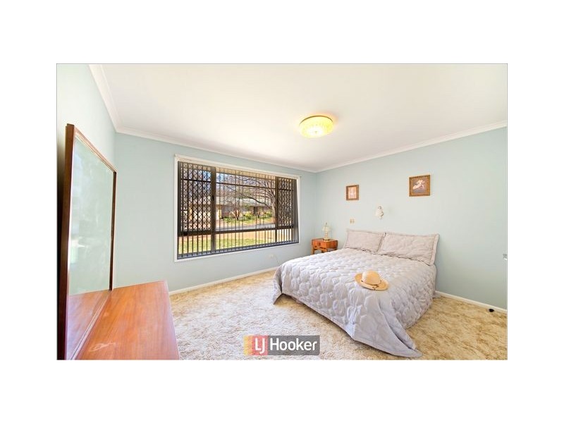 76 Irvine Street, Watson ACT 2602