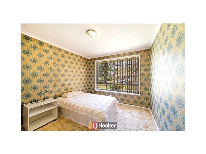76 Irvine Street, Watson ACT 2602