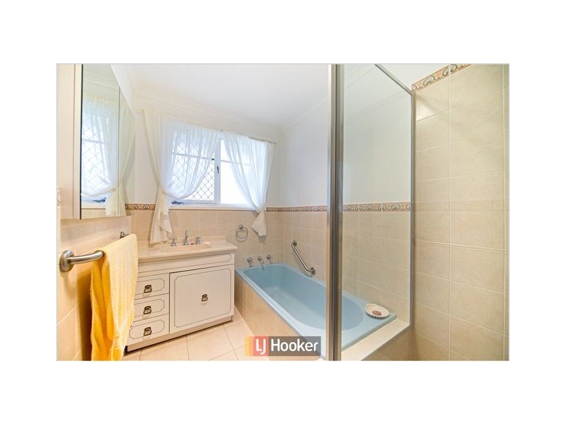 76 Irvine Street, Watson ACT 2602