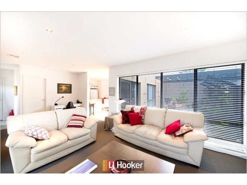 25/215 Aspinall Street, Watson ACT 2602