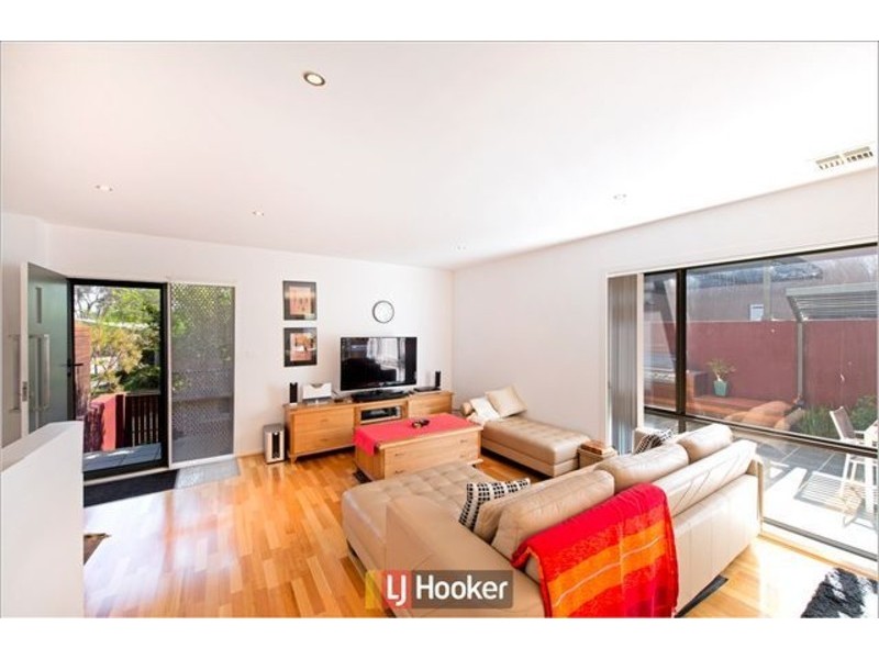 25/215 Aspinall Street, Watson ACT 2602