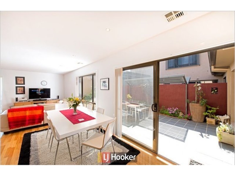 25/215 Aspinall Street, Watson ACT 2602