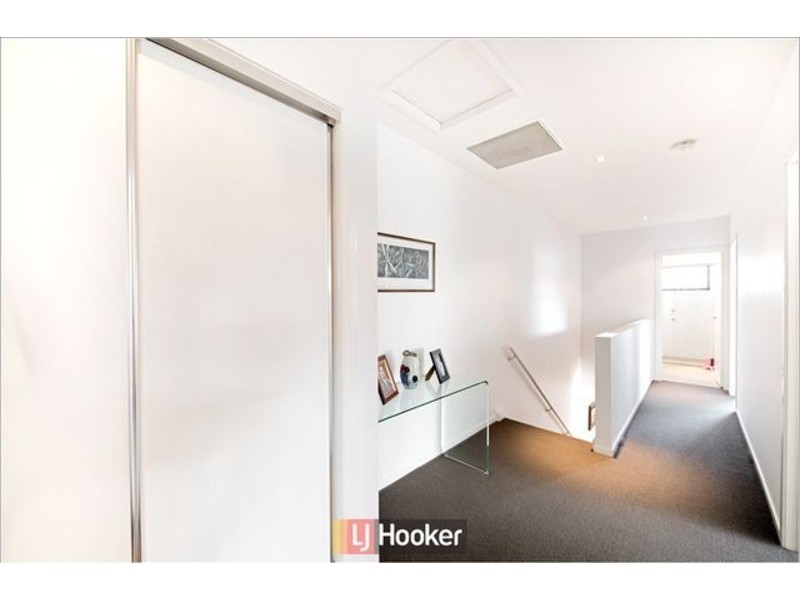 25/215 Aspinall Street, Watson ACT 2602