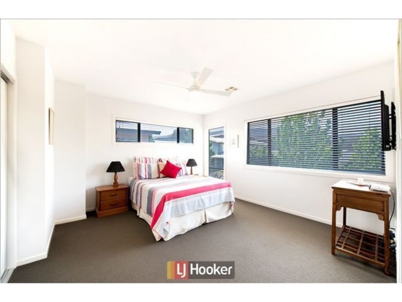 25/215 Aspinall Street, Watson ACT 2602