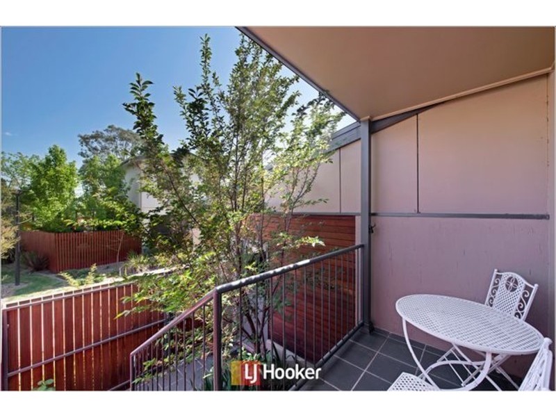 25/215 Aspinall Street, Watson ACT 2602