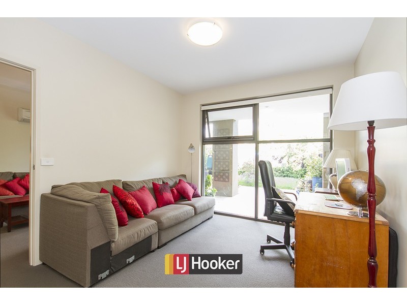 2/135 Limestone Avenue, Braddon ACT 2612