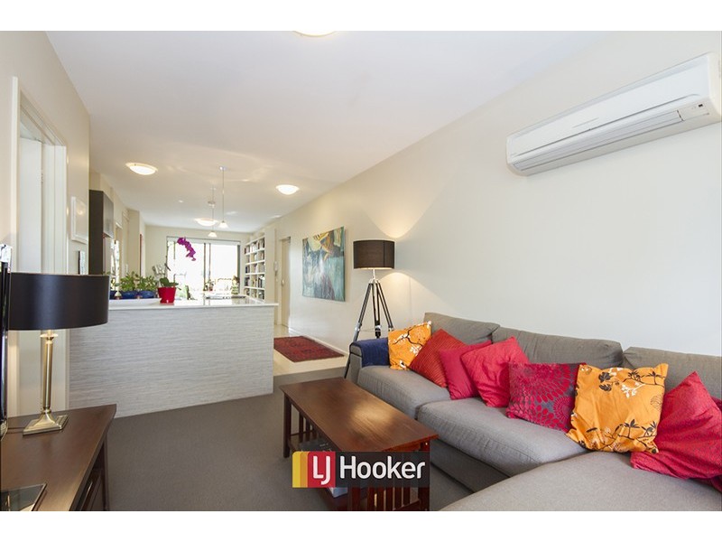 2/135 Limestone Avenue, Braddon ACT 2612