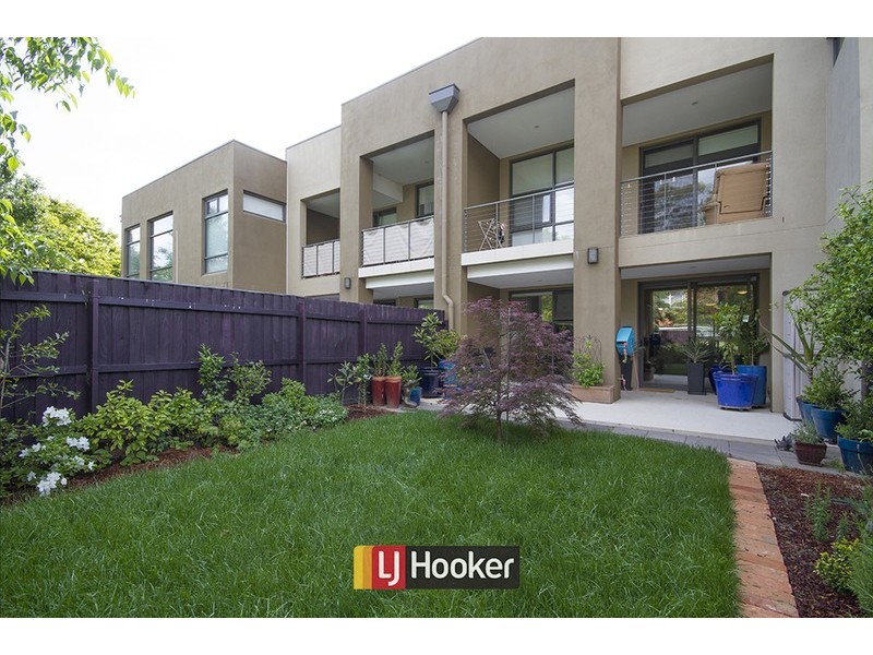 2/135 Limestone Avenue, Braddon ACT 2612