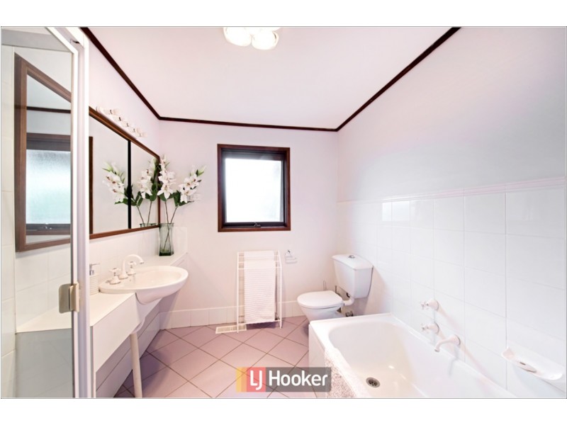 24 Moroney Street, Fraser ACT 2615