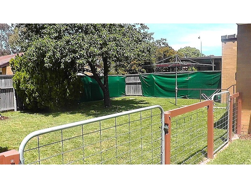 4 McGhie Place, Latham ACT 2615