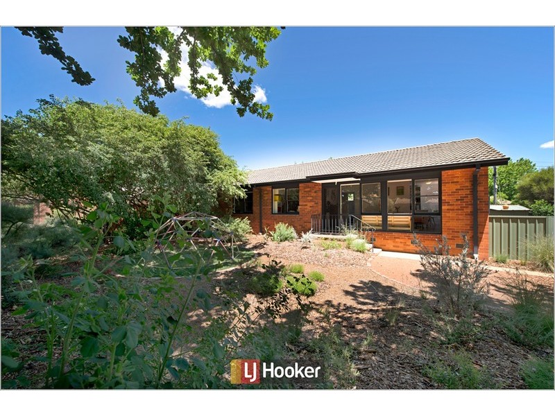 11 Dickinson Street, Watson ACT 2602