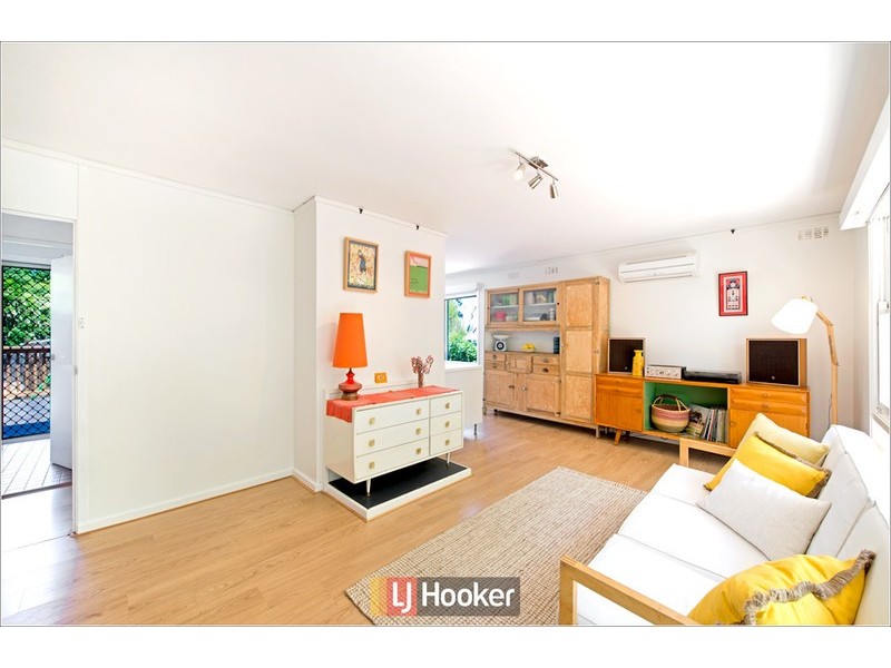 11 Dickinson Street, Watson ACT 2602