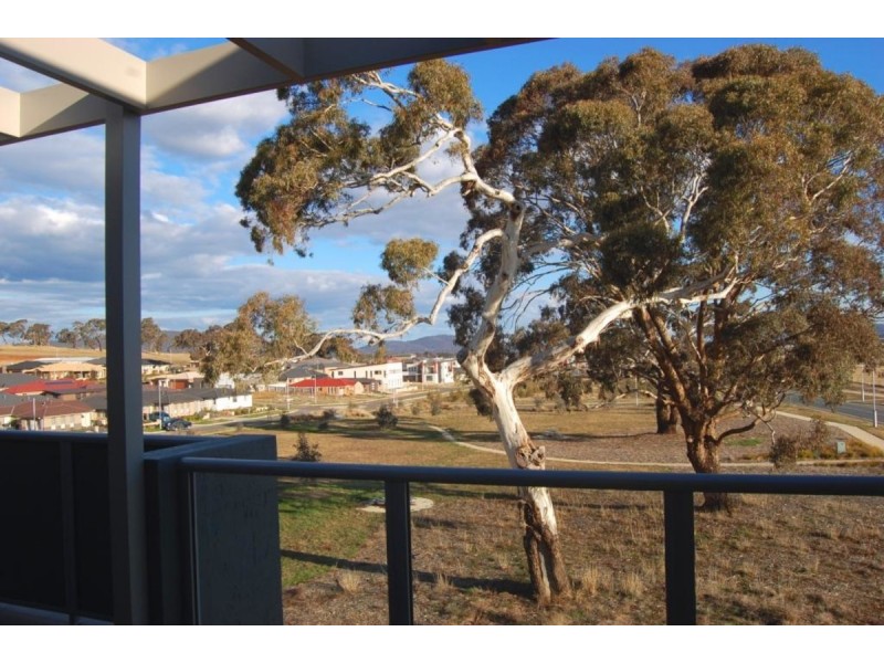 8/75 Elizabeth Jolly Crescent, Franklin ACT 2913