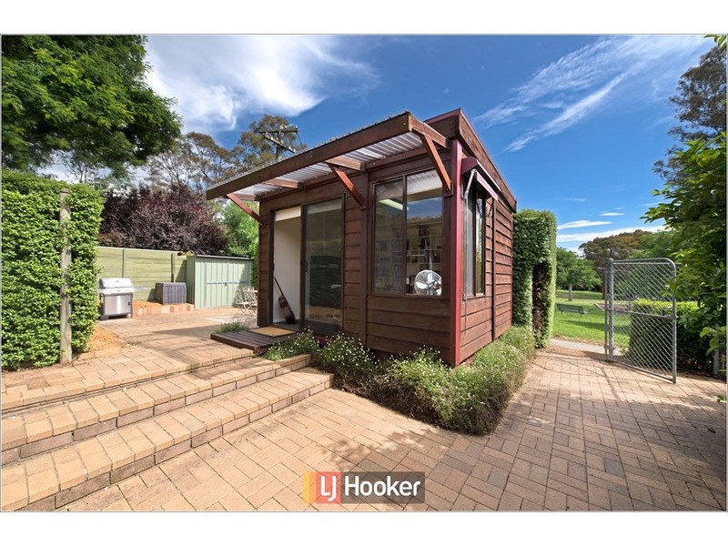 2 Burrell Street, Hackett ACT 2602