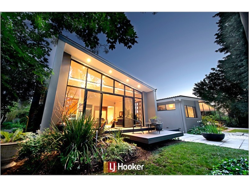 3 Newton Street, Hackett ACT 2602