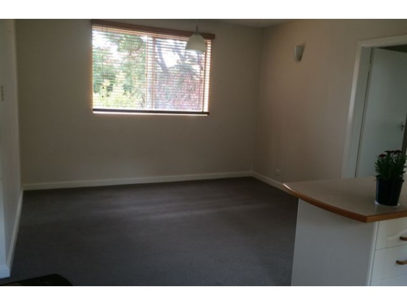 8/11 Tryon Street, Hackett ACT 2602
