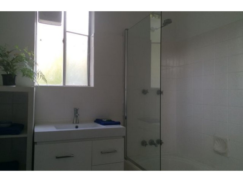 8/11 Tryon Street, Hackett ACT 2602