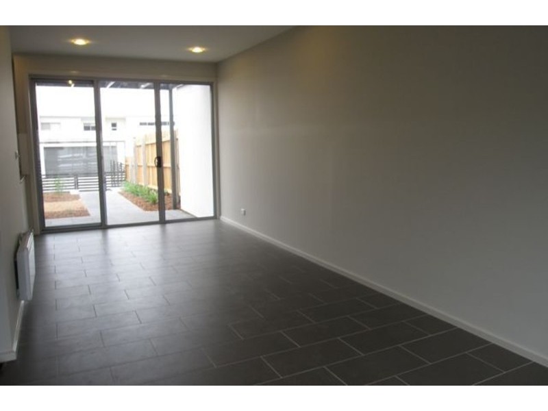 16 Redruth Street, Crace ACT 2911