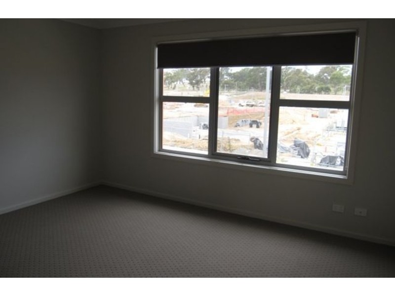 16 Redruth Street, Crace ACT 2911