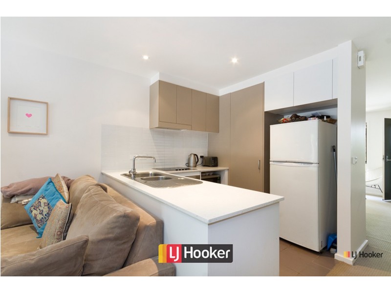 18/2 Archibald Street, Lyneham ACT 2602