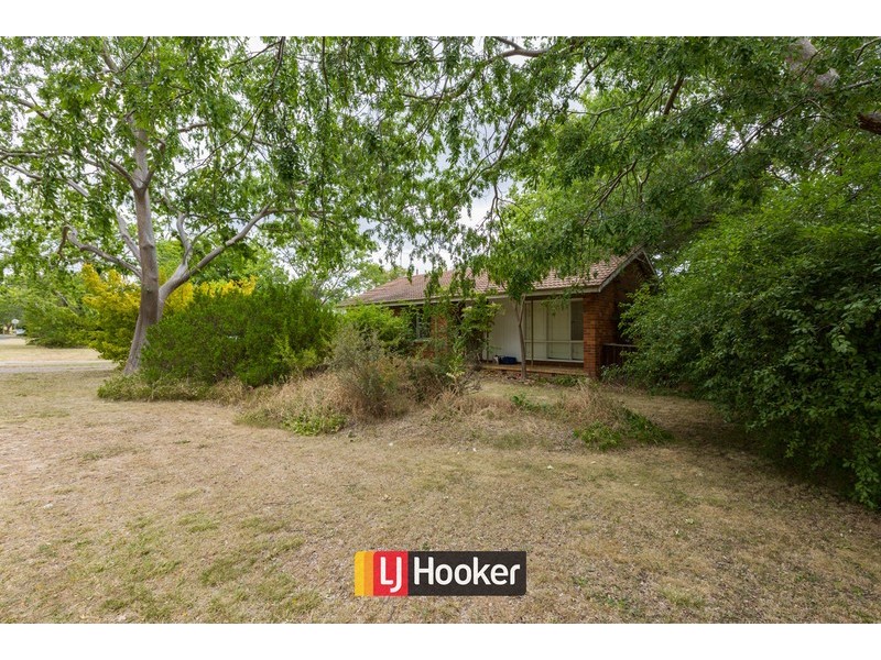 64 Piddington Street, Watson ACT 2602