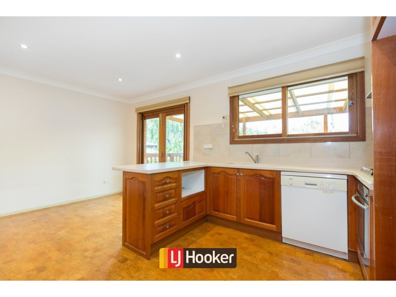 6 Skeats Street, Hackett ACT 2602