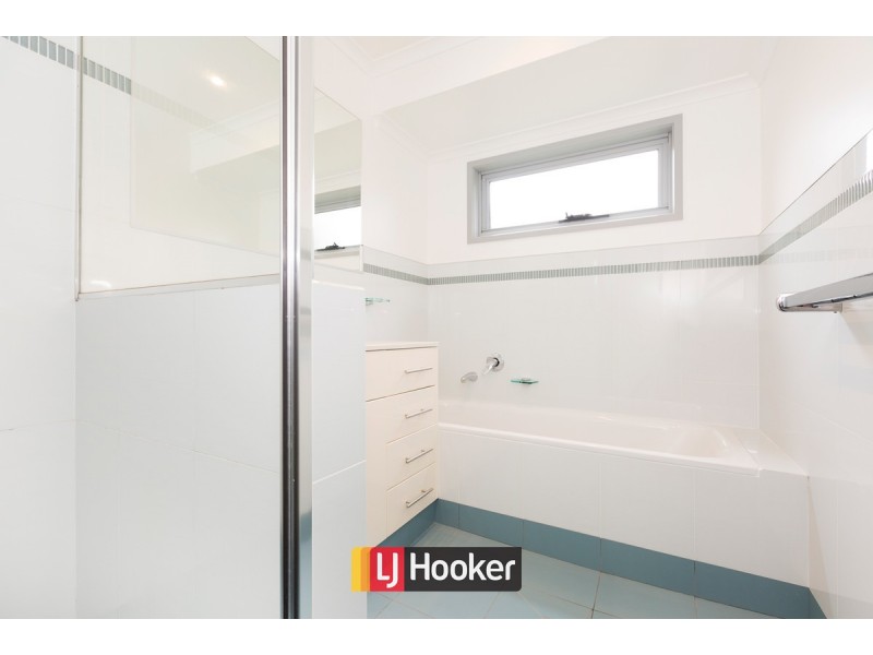 6 Skeats Street, Hackett ACT 2602