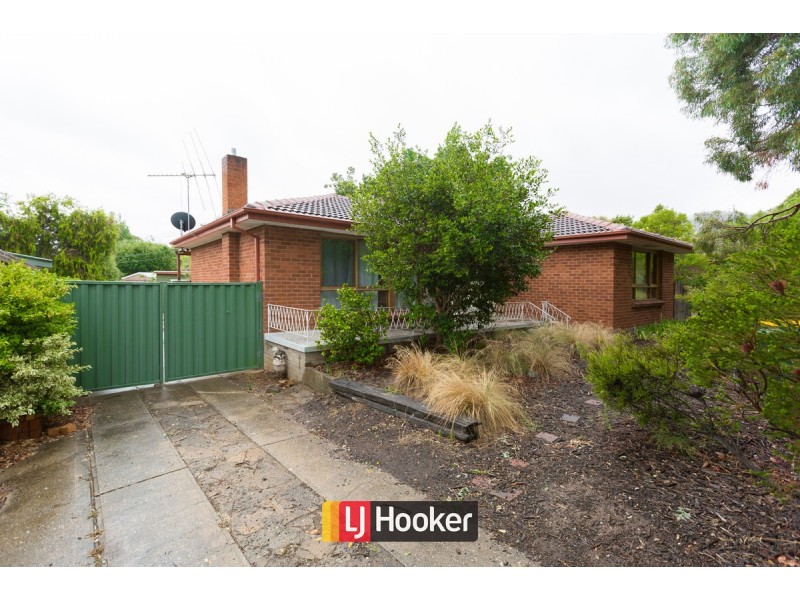 6 Skeats Street, Hackett ACT 2602